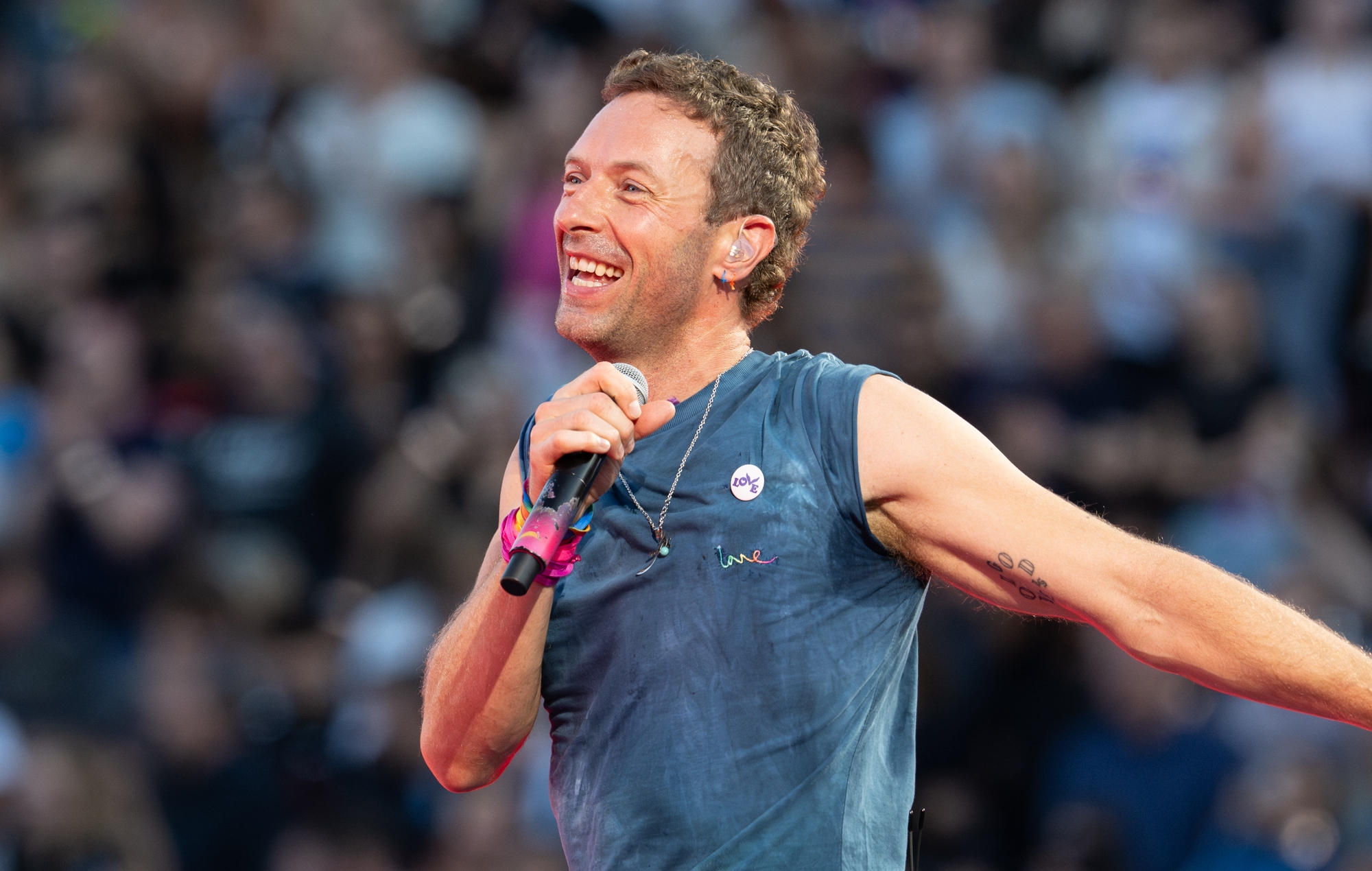 Watch Coldplay play ‘Speed Of Sound’ in full as band for the first time since 2016