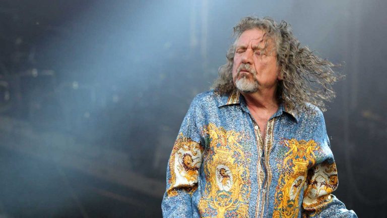 Watch Robert Plant play five Led Zeppelin classics in official pro-shot video