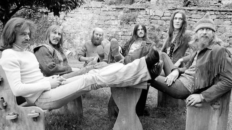 Deluxe nine-disc box set of Hawkwind’s Hall Of The Mountain Grill to be released in August