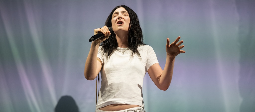 Lorde Made A Surprise Glastonbury Appearance To Perform Every Song From Her New Album