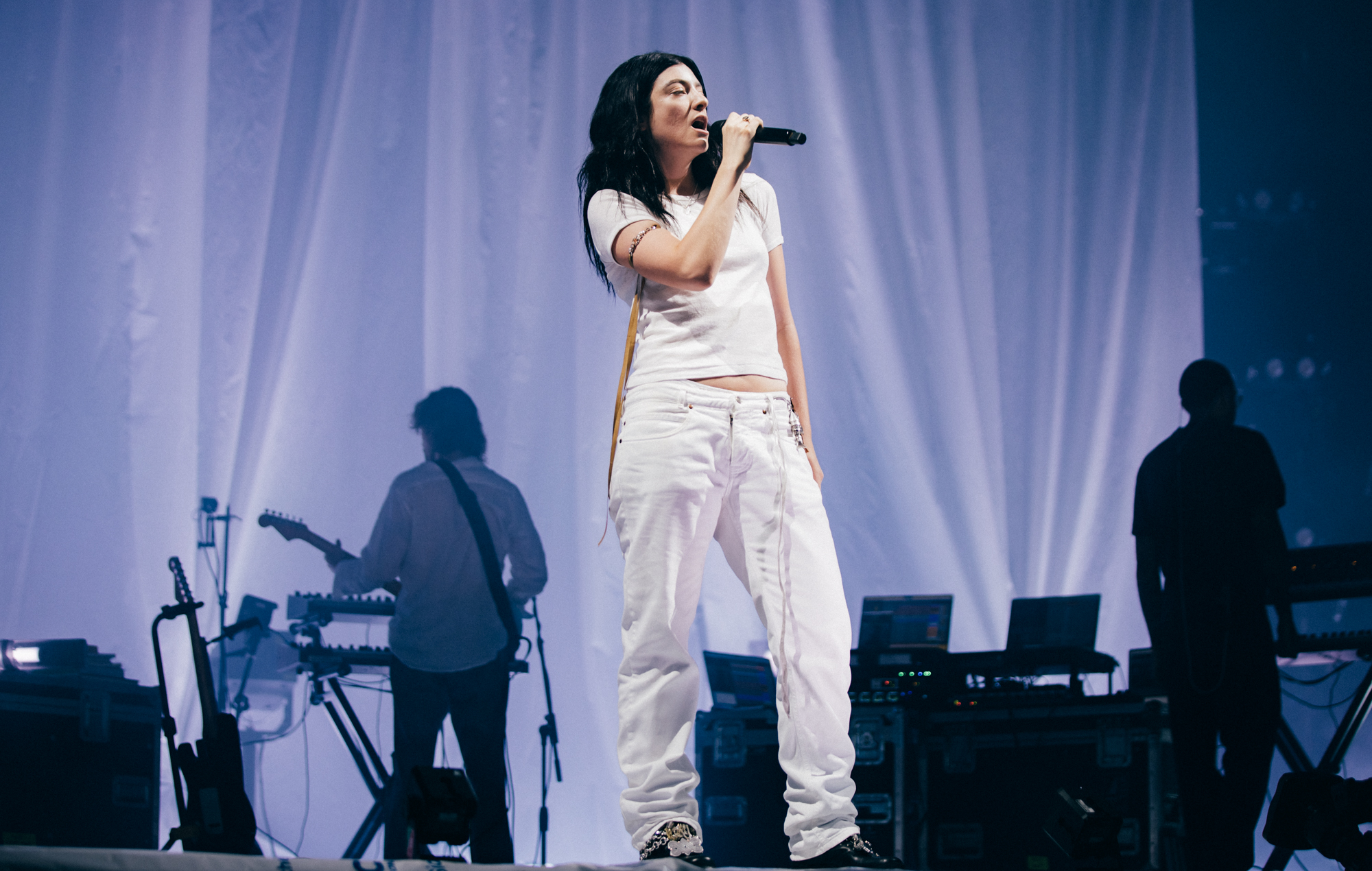 Lorde plays new album ‘Virgin’ in full at Glastonbury 2025 secret set