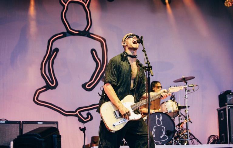 Wunderhorse live at Glastonbury 2025: their purple patch continues in style