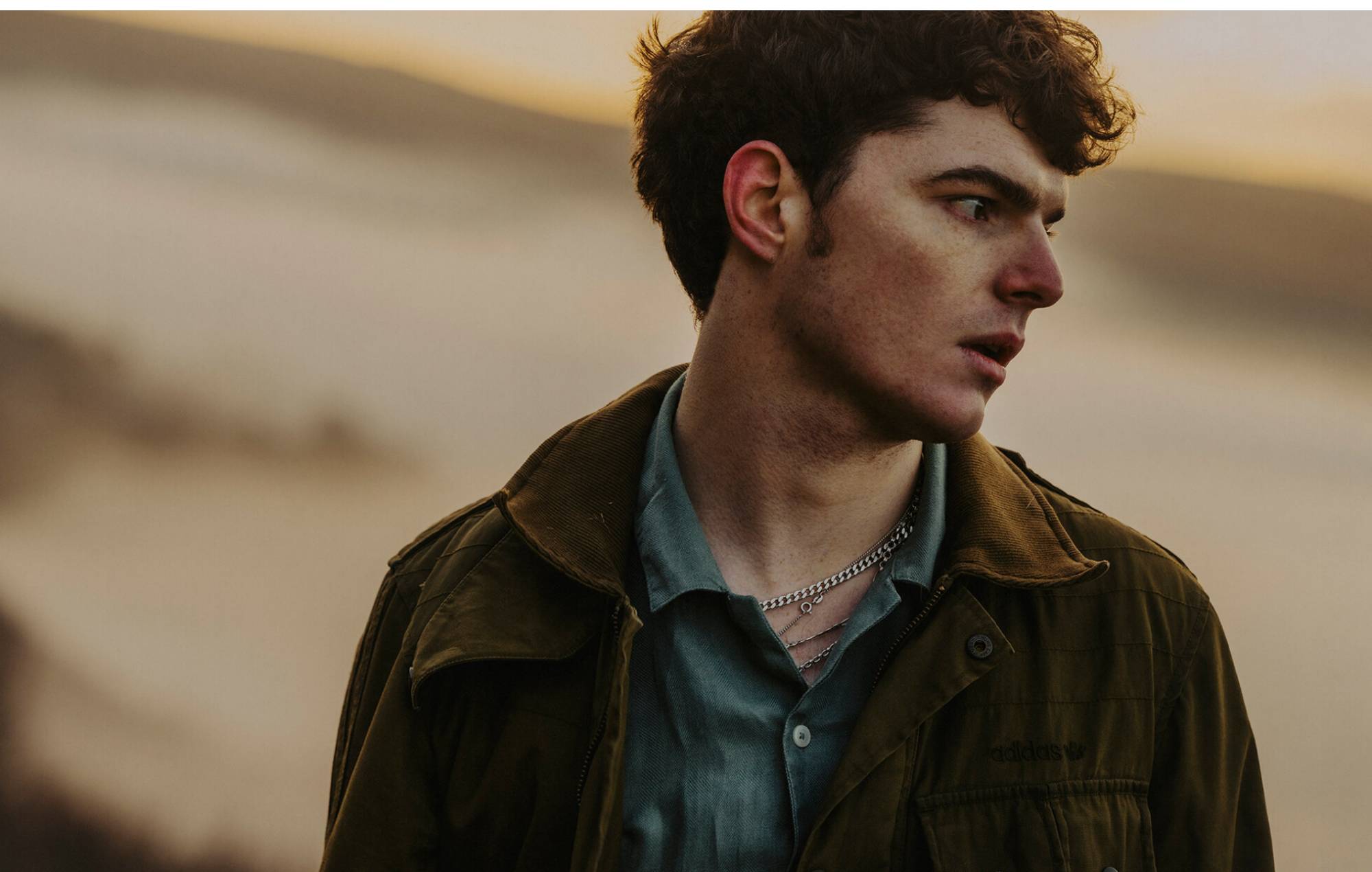 Working Men’s Club’s Sydney Minsky Sargeant announces debut solo album ‘Lunga’ and shares minimalistic single ‘I Don’t Wanna’