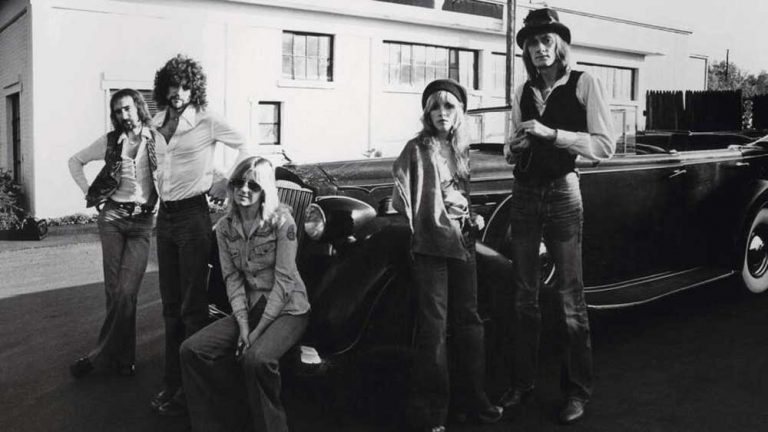 “It was some extreme magic”: How Stevie Nicks and Lindsey Buckingham saved Fleetwood Mac