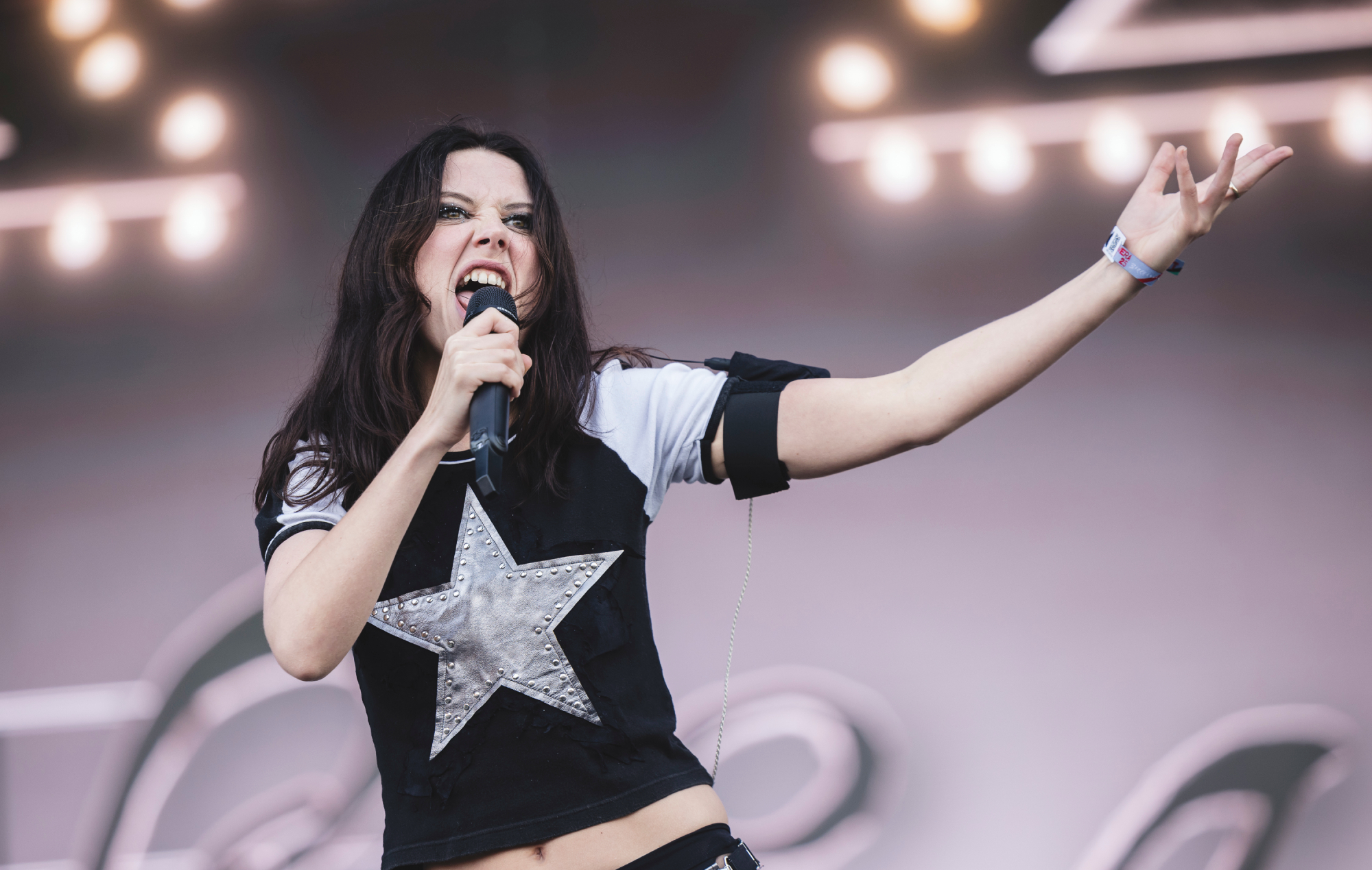 Wolf Alice add Nottingham Arena gig to 2025 ‘The Clearing’ UK tour