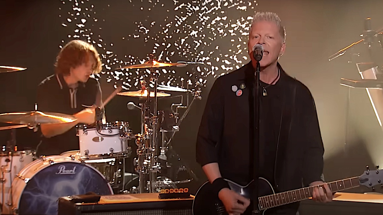 Watch The Offspring play one of the biggest pop-punk anthems of the ’90s on Jimmy Kimmel Live