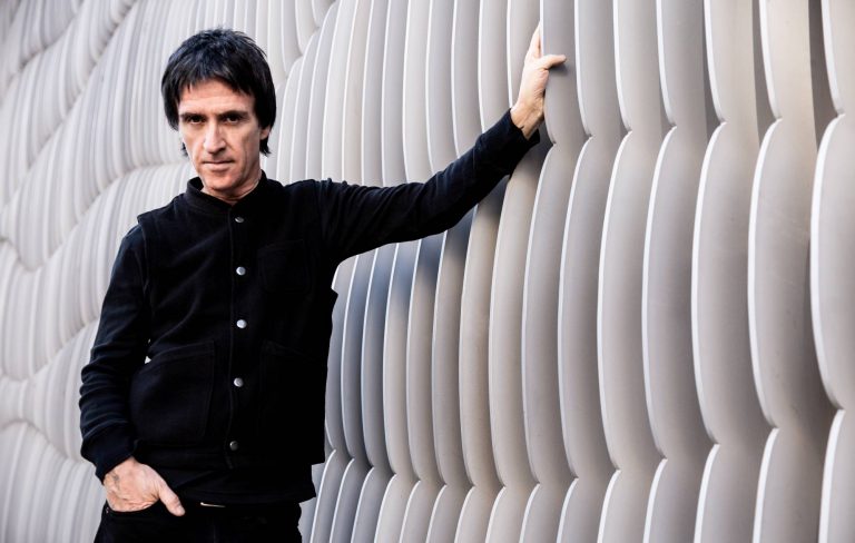 Johnny Marr supports Kneecap playing Glastonbury and “musicians who call for an immediate end to the atrocities in Gaza and a free Palestine”