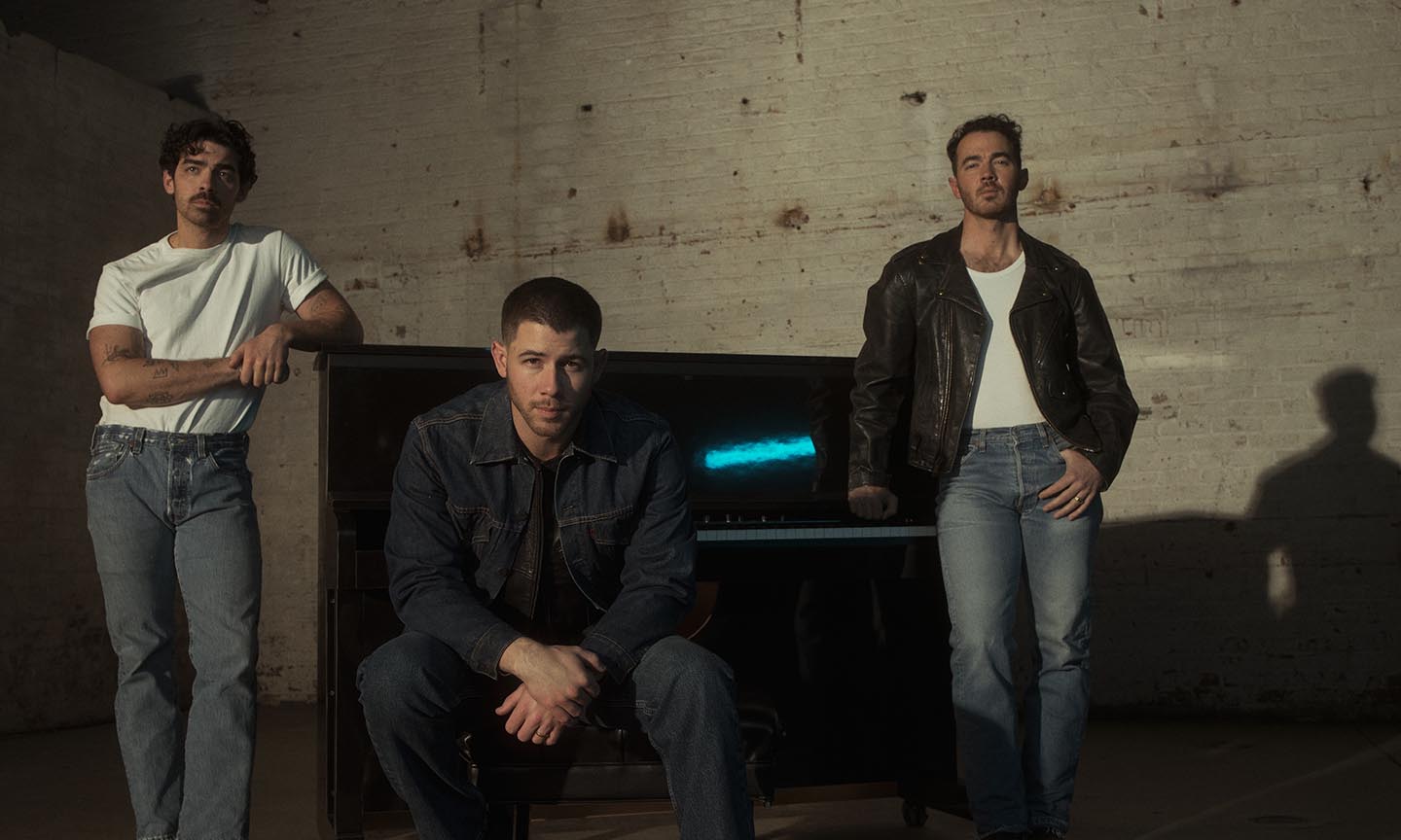 Jonas Brothers Expand “JONAS20: Greetings From Your Hometown” Tour