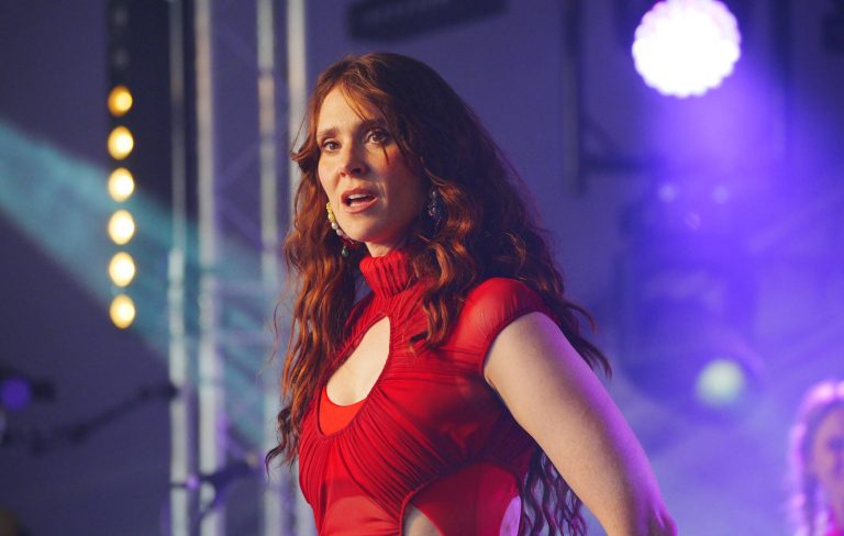 Kate Nash takes aim at Rod Stewart, J.K. Rowling and Denise Welch at Glastonbury 2025