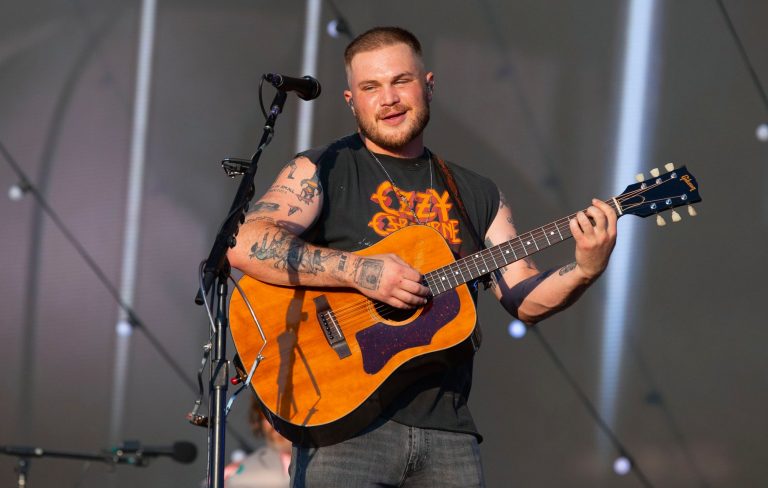 Zach Bryan invites fan onstage to perform at BST Hyde Park after viral TikTok campaign