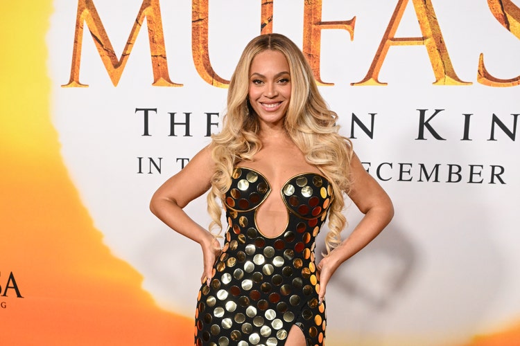Beyoncé Opens Up About Psoriasis and the Story Behind CÉCRED’s Clarifying Scalp Scrub