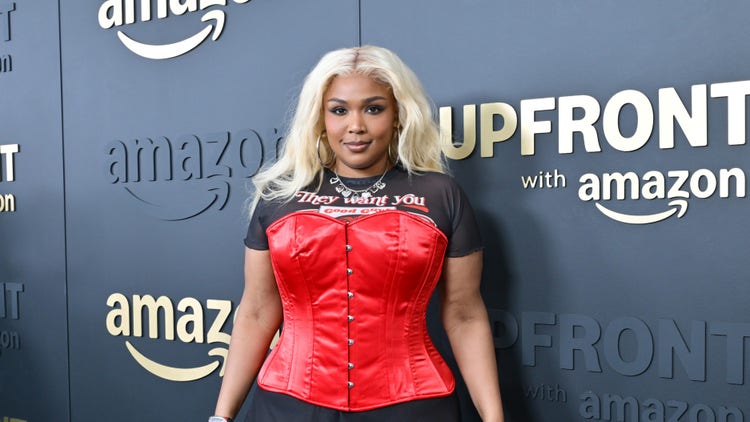 Lizzo Announces Upcoming Mixtape ‘My Face Hurts From Smiling’ Featuring SZA And Doja Cat