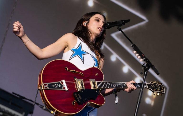 Glastonbury 2025: Wolf Alice preview songs from new album ‘The Clearing’ in Other Stage set