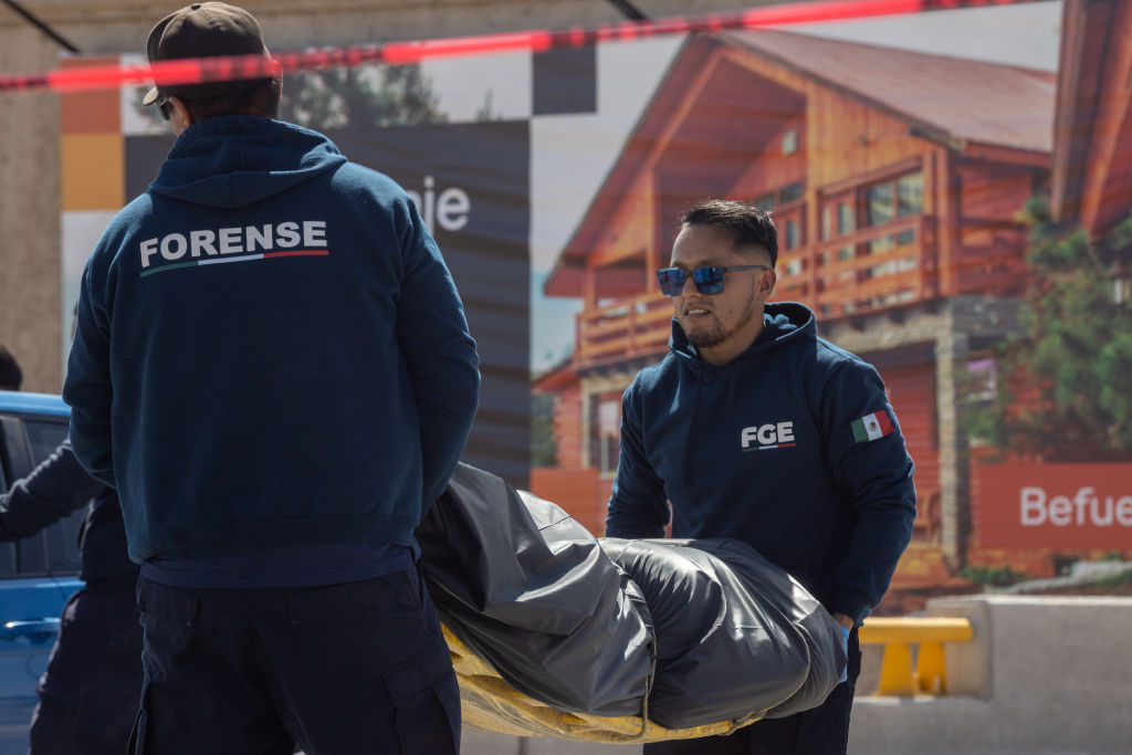 Mexican Drug Cartel Hacks FBI Agent’s Phone, Uses Info To Kill Off Informants?