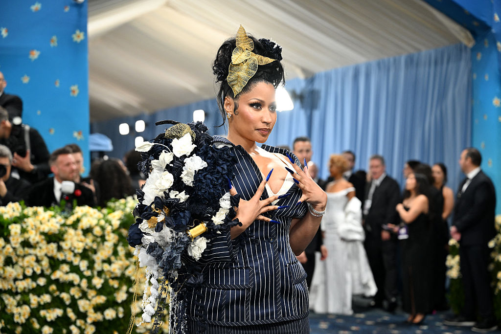 So Tweet It: Nicki Minaj Snaps On SZA, Social Media Debates Crash Out