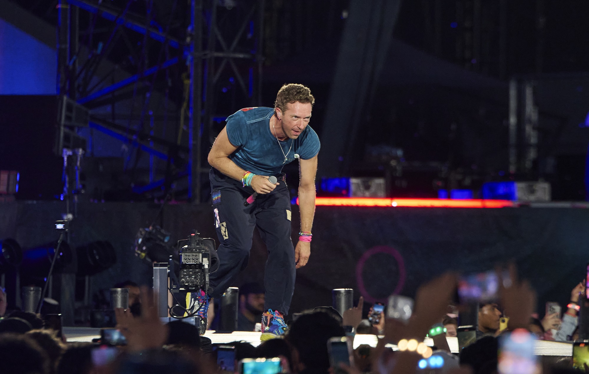 Coldplay’s Chris Martin makes “kiss cam” joke in first show since viral incident led to tech CEO resigning
