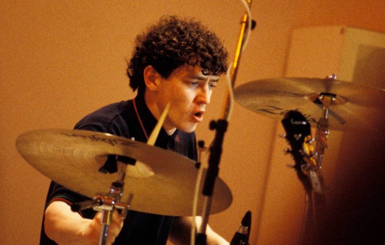 Original Oasis drummer Tony McCarroll reveals why he was sacked by the band, offers olive branch to Noel Gallagher