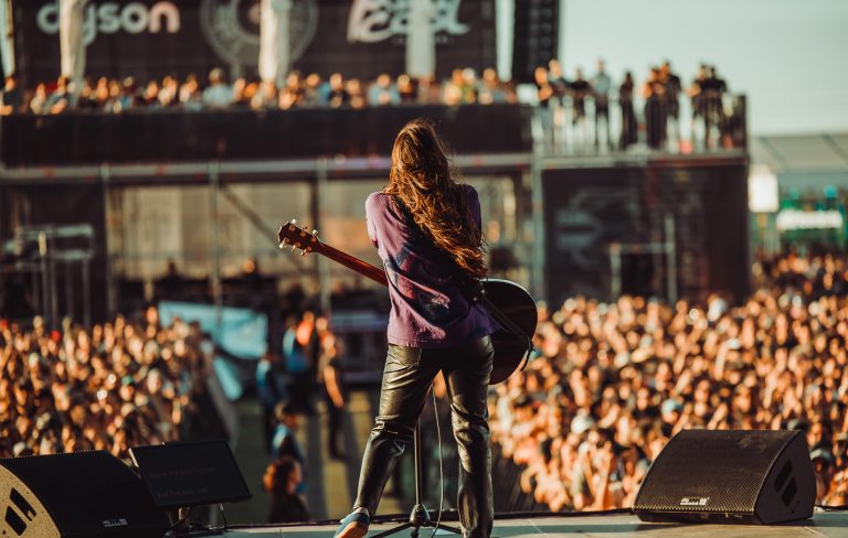 Mad Cool Festival 2025 Day Two: Alanis Morissette, Future Islands and TSHA sparkle in the Spanish sunshine