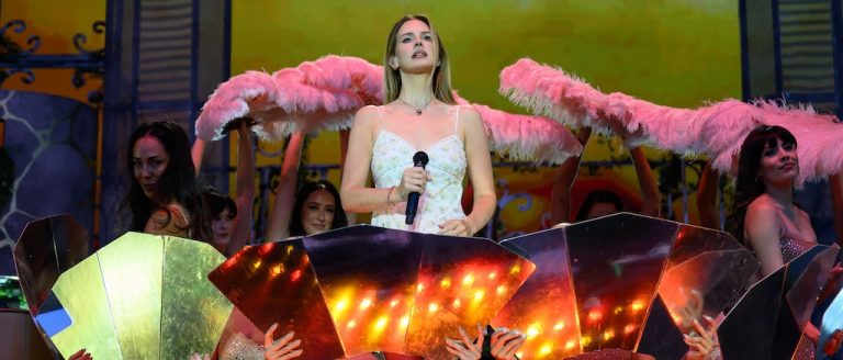 Lana Del Rey Welcomed Addison Rae To Perform ‘Diet Pepsi’ With Her Twice In London