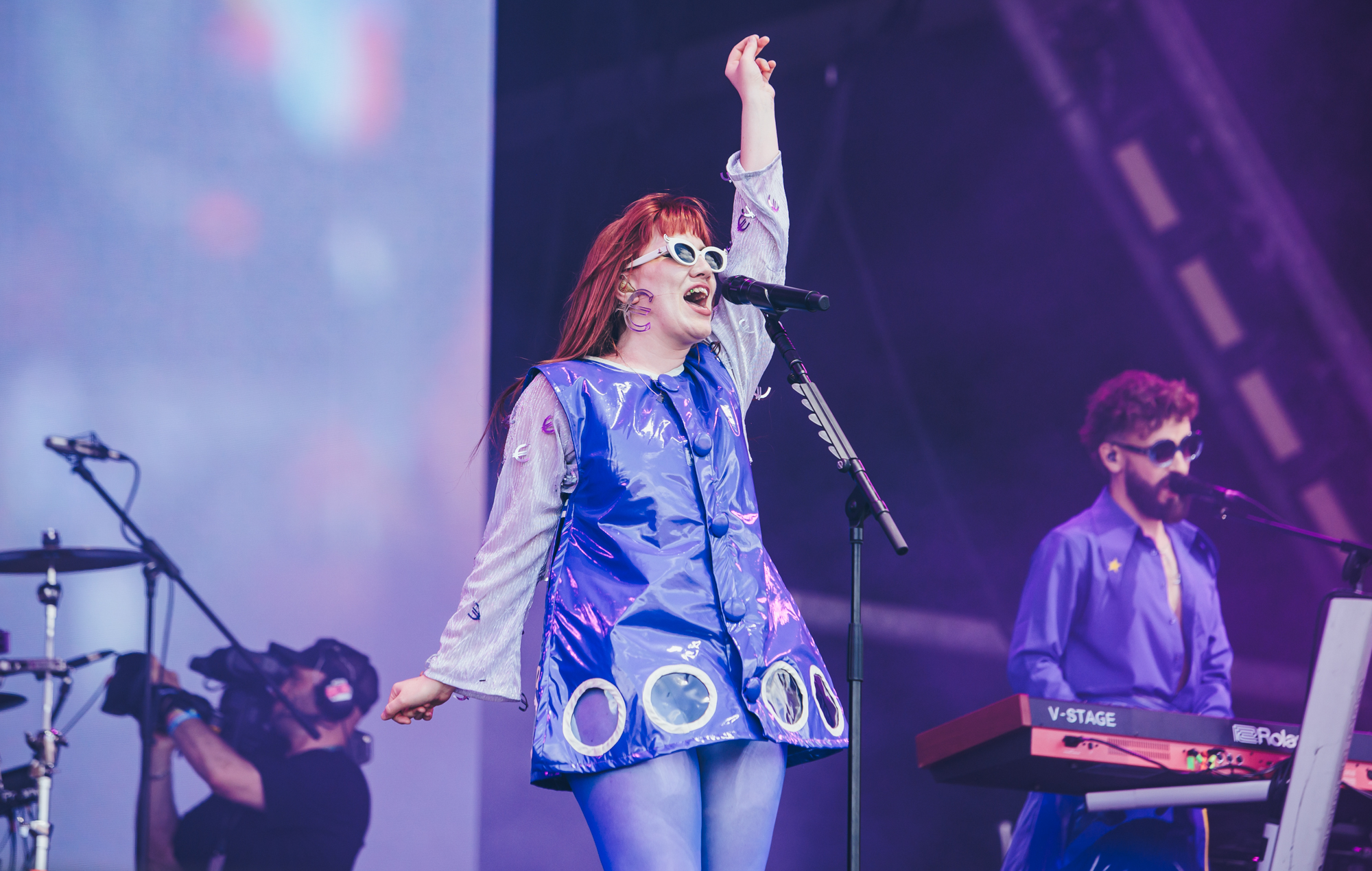 BBC Radio 1 responds to claims they edited Irish language out of new CMAT single ‘Euro-Country’