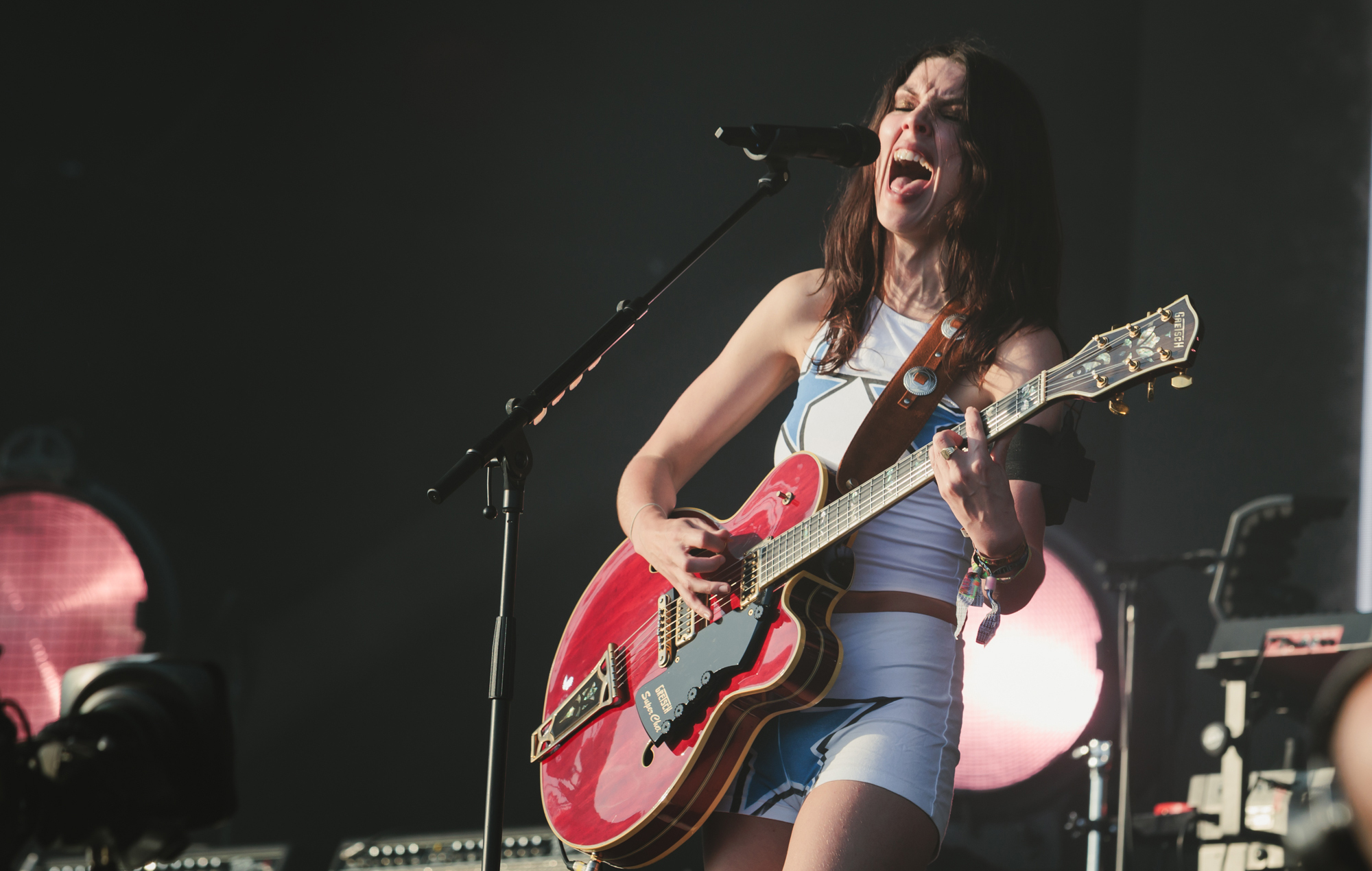 Wolf Alice say media outrage at Kneecap and Bob Vylan is “a distraction technique”, urge others to speak up for Palestine