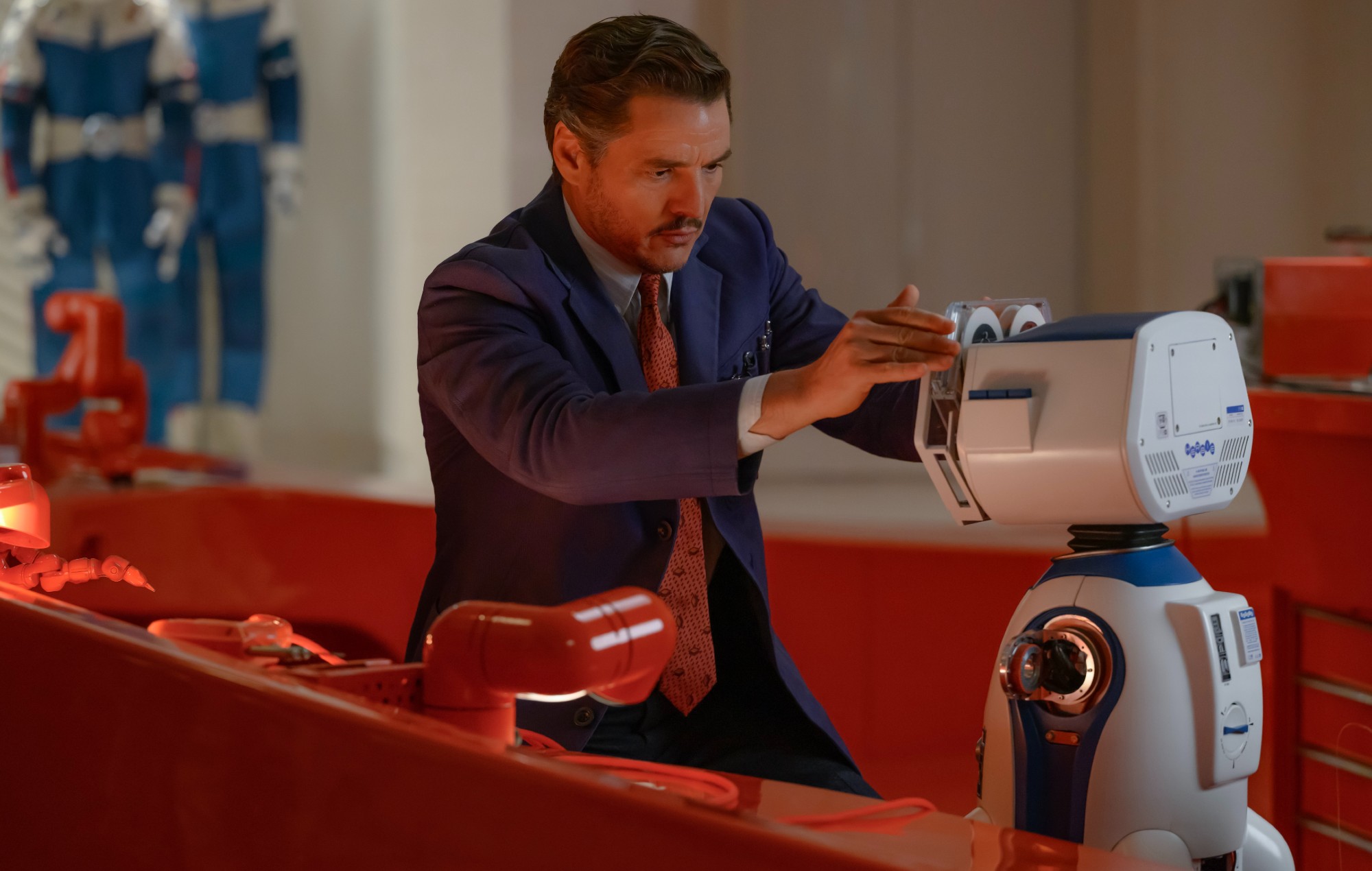 Pedro Pascal hated his ‘Wonder Woman 1984’ look so much he’s kept beard ever since