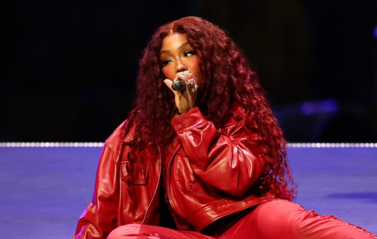 SZA claims Nicki Minaj asked her to feature “twice” on her songs – despite questioning how “successful” she was