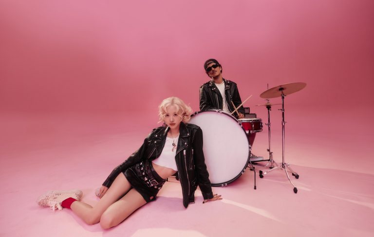 Watch Bruno Mars make a surprise appearance for ‘APT.’ at BLACKPINK show in Los Angeles