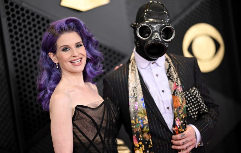 Watch Slipknot’s Sid Wilson propose to Kelly Osbourne at Black Sabbath’s final show