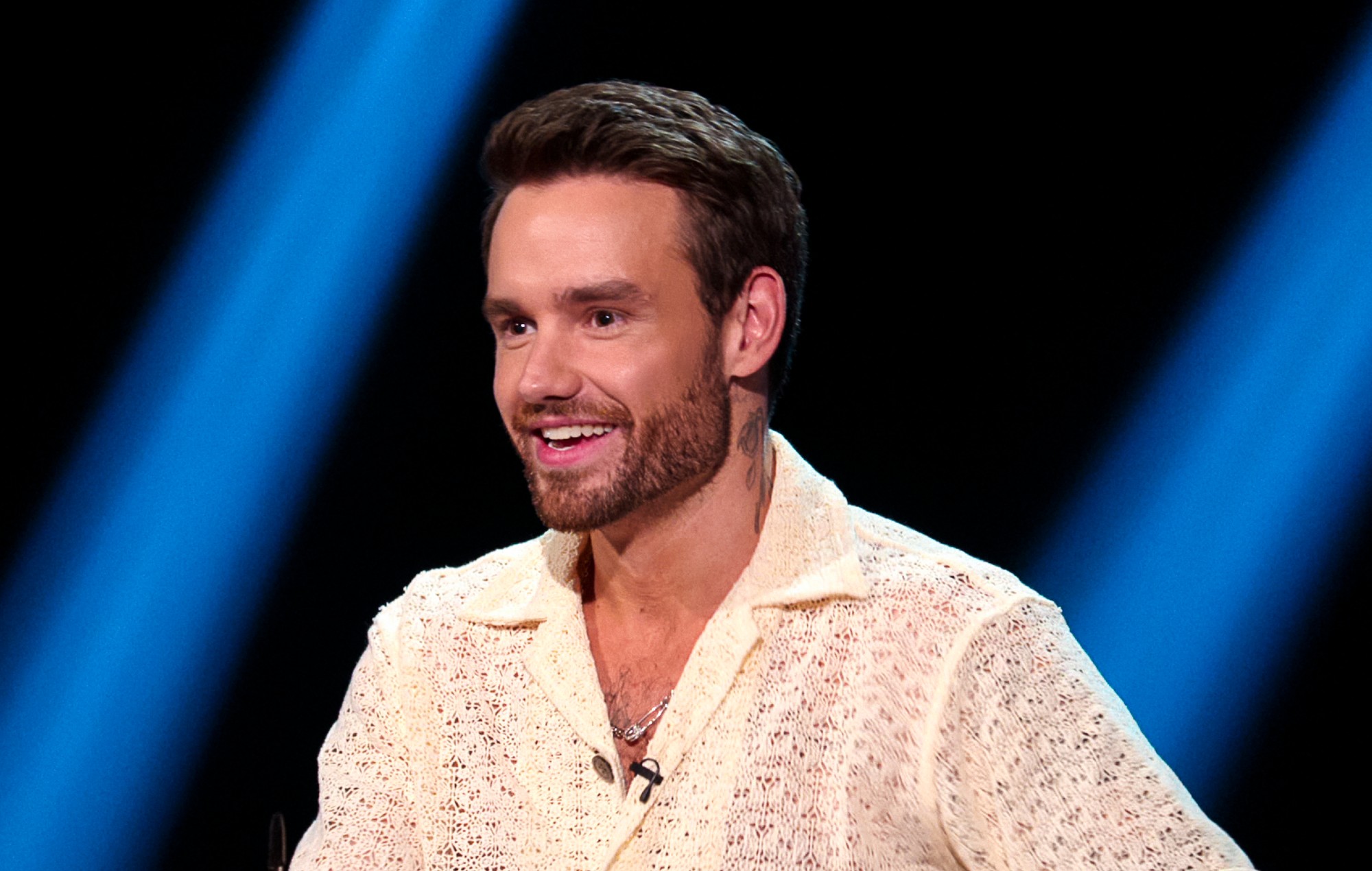 Watch Liam Payne sing along to a One Direction hit with fans on ‘Building The Band’