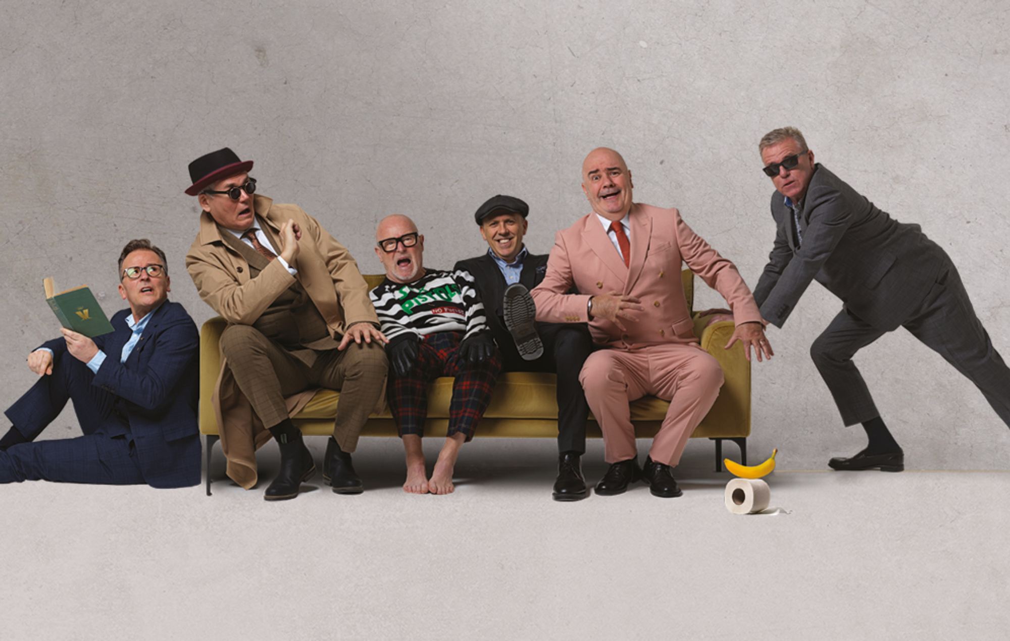 Watch Warwick Davis join Madness on stage and “beat up” saxophone player