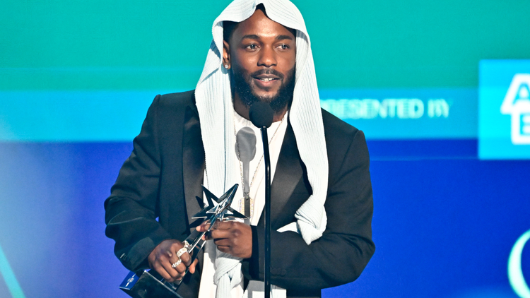 Kendrick Lamar Revealed To Have Hired Two New Stylists For His “Grand National Tour”