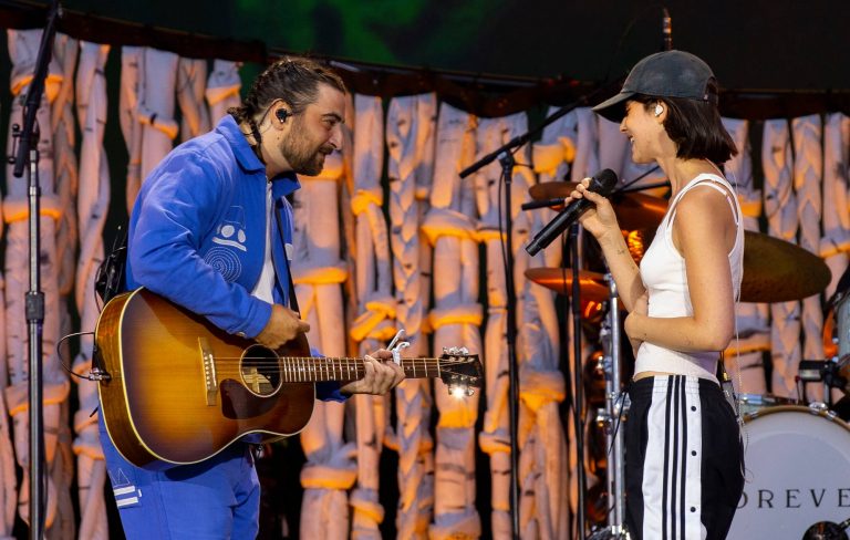 Watch Noah Kahan bring out Lewis Capaldi, Gracie Abrams and Gigi Perez at BST Hyde Park