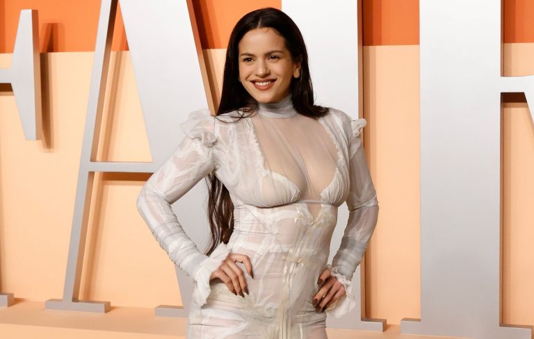 Rosalía responds to “shaming” over “silence” on Palestine: “The finger should be pointed upwards”