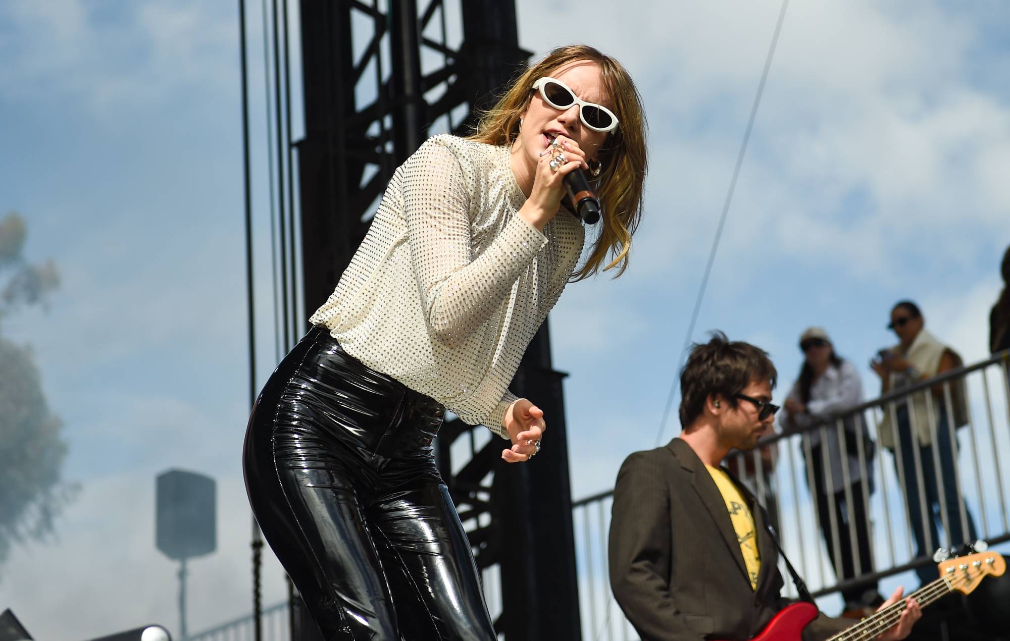 Suki Waterhouse says she was hospitalised for a hernia due to “tight” pants