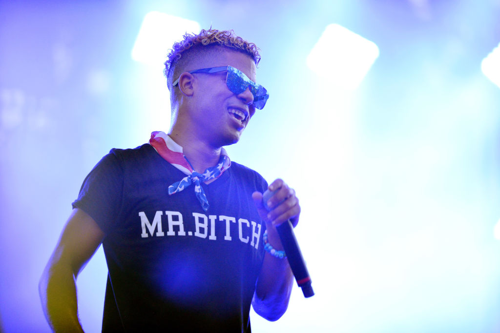 Goin’ Up In A Kitchen? iLoveMakonnen Shows Off His New Gig As A Chef