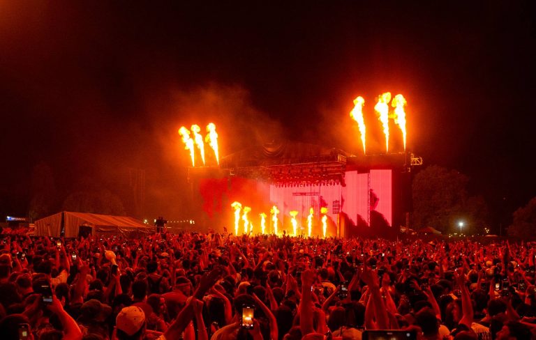 All Points East attendees complain about high levels of dust at Victoria Park festival