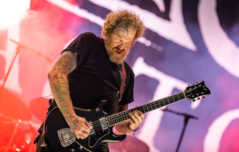 Mastodon pay tribute to Brent Hinds at first show since his death: “We were brothers to the end”