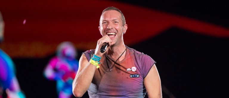 After The CEO Affair Fiasco, Chris Martin Helped A Man Propose At A Coldplay Concert But Took Precautions