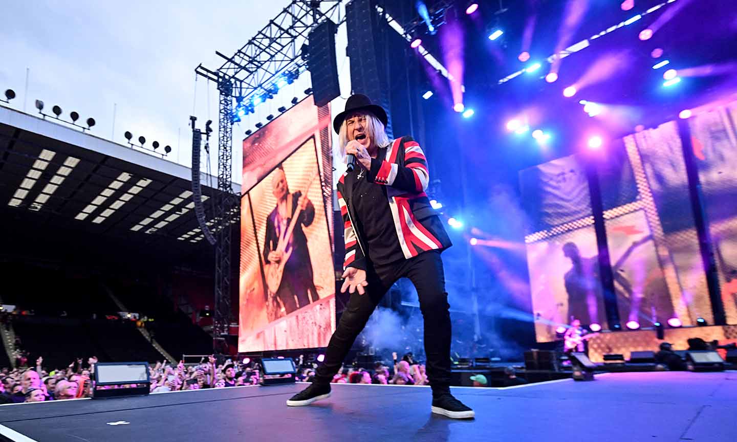 Def Leppard Perform ‘Pour Some Sugar On Me’ On ‘America’s Got Talent’