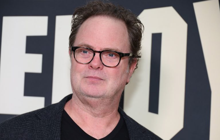 Rainn Wilson and family evacuated from home during Oregon wildfire