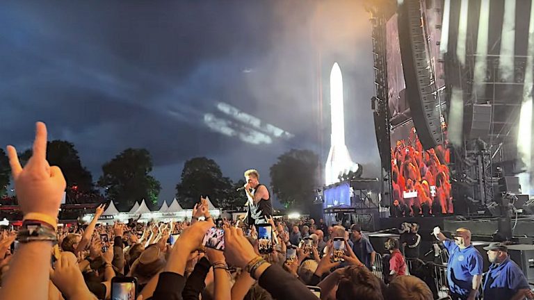 “Jacoby Shaddix is practically bouncing on the spot between songs, visibly thrilled.” Headlining a major European festival for the very first time, Papa Roach’s Wacken performance is a loud, proud and unbowed triumph. Pressure? What pressure?