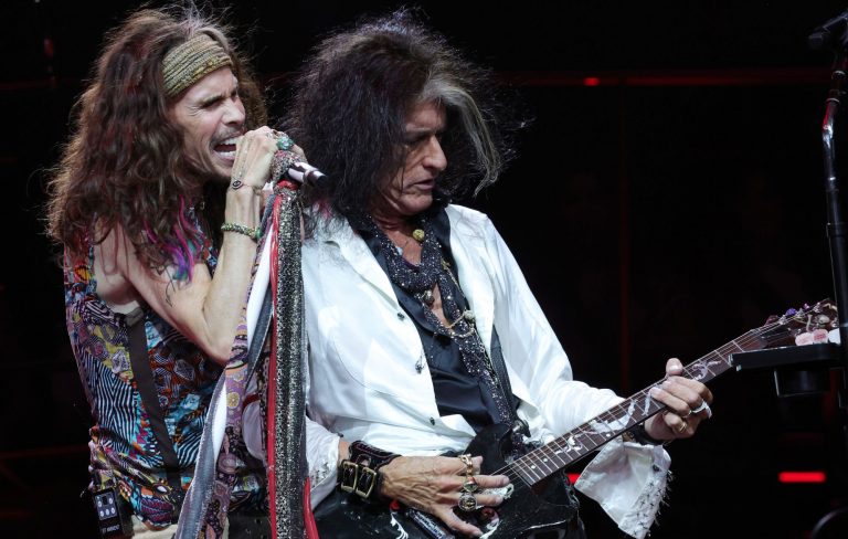 Aerosmith’s Steven Tyler “doesn’t want to tour” and “can’t tour”, reveals Joe Perry