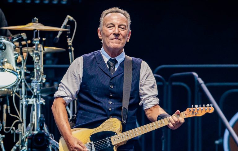 Bruce Springsteen shares ‘Born To Run’ outtake ‘Lonely Night In The Park’