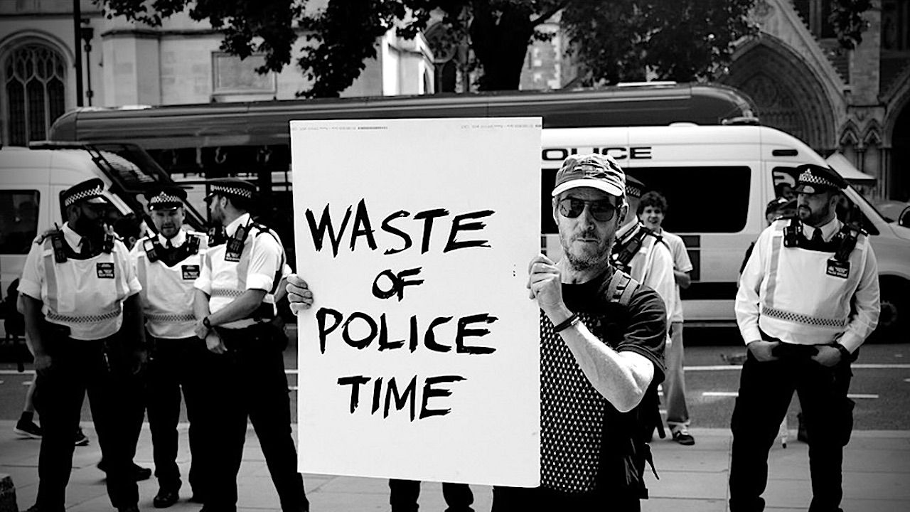 “Peaceful citizens of conscience have become terrorists, at the will of a human rights lawyer turned authoritarian.” Massive Attack hit out at the “moral vacuum” of Keir Starmer’s government as musician Peter Perrett, 73, is arrested at London protest