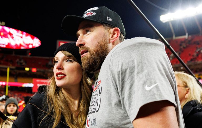 Watch Taylor Swift poke fun at “male sports fans” on ‘New Heights’ podcast clip