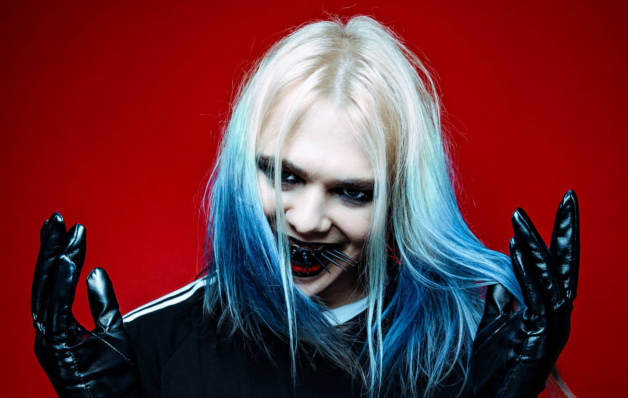 Kim Dracula cancels shows after near-death experience of bus bursting into flame while they slept