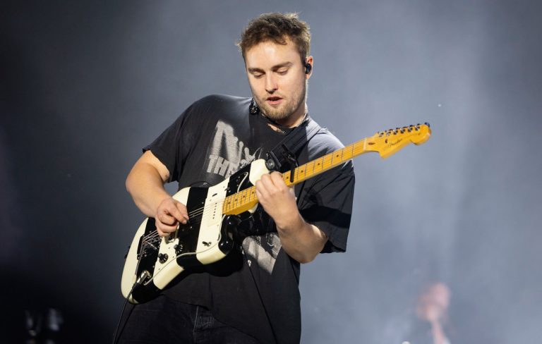 Sam Fender planning to “sort my shit out” and “make another album and fuck loads of new tunes next year”