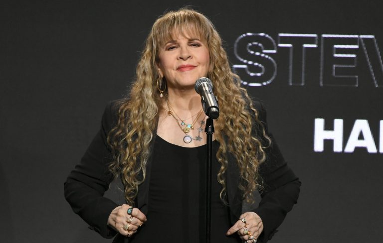 Stevie Nicks reschedules tour dates after fracturing shoulder