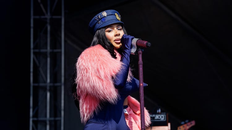 Mariah The Scientist Makes A Strong Case For Love On Her New Album ‘HEARTS SOLD SEPARATELY’